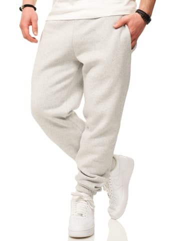 Jogginghose - im Straight-Fit als Lange Trainingshose Sweatpants in Hellgrau