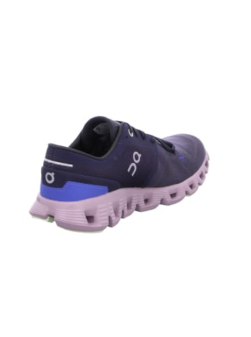 Schnürschuh in blau