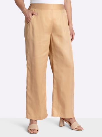 Hose lang in camel