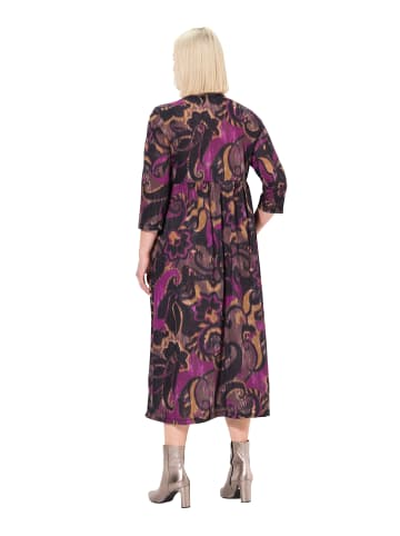 Kleid in schwarze kirsche