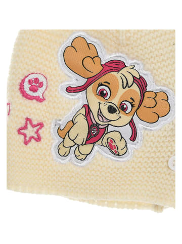 Wintermütze mit Bommel in Weiß
