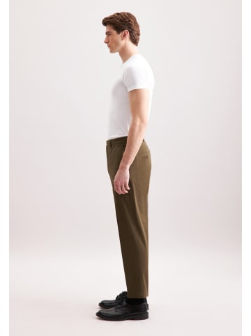 Chino Regular in Grün