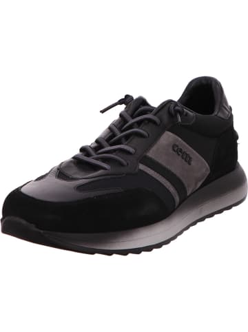 Sneaker in schwarz