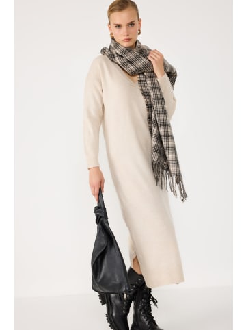 Kleid in Steinfarbe