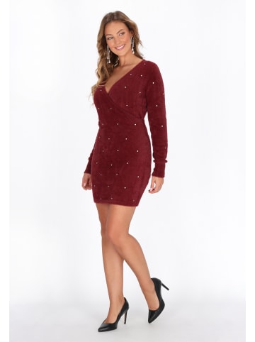 Women Dress in burgundy