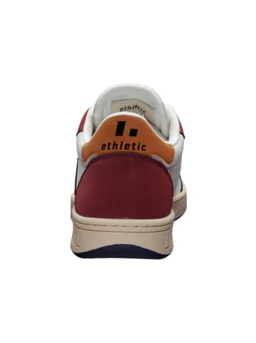 Sneaker Jesse in True Blood | Bleached Sand