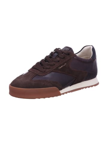Sneaker Low in braun