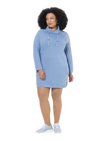 Kleid in helle kornblume