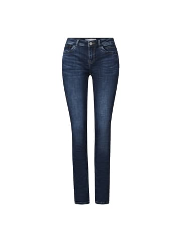 Jeans in dark blue wash