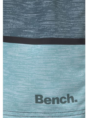 Badeshorts in schwarz-blau