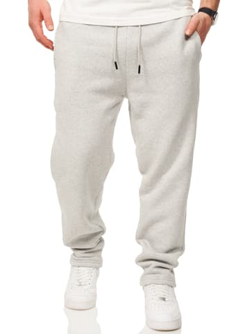 Jogginghose - im Straight-Fit als Lange Sweatpants Trainingshose in Hellgrau