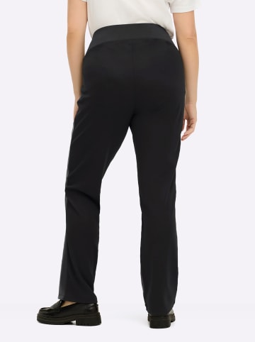 Lederimitat-Hose in schwarz