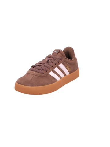 Sneaker Low in braun