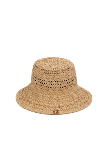 Caps in Beige