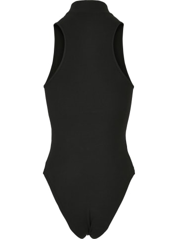 Body in black