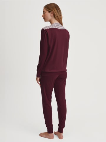 Pyjama in royal red