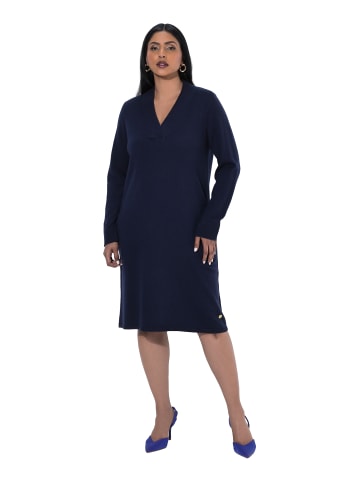 Midikleid in dunkles marine