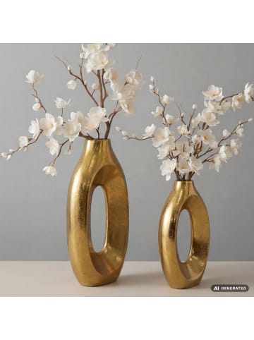 Vase in Gold / Aluminium / 21x8x40