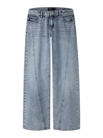 Jeans in Light Blue Denim1