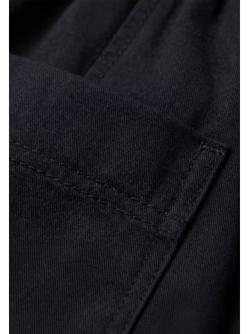 Women Pants in BLACK