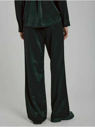 Hosen Talua in Black
