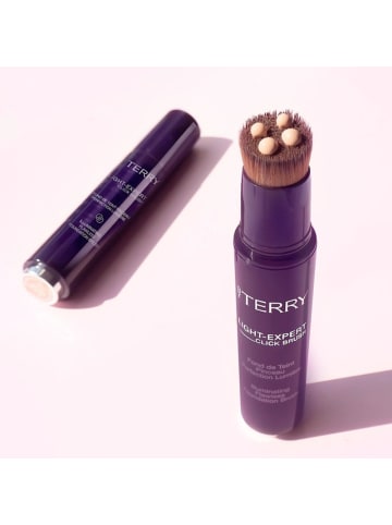 Click Brush Light-Expert Foundation - 02 Apricot Light 30 ml