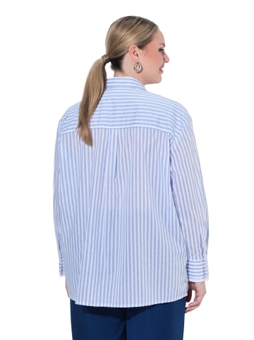Hemdbluse in quellenblau