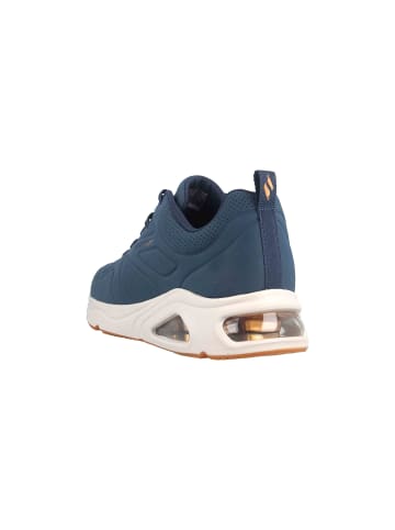 Sneaker in Blau
