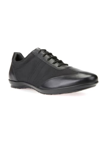 Klassische Schnürschuhe in Schwarz