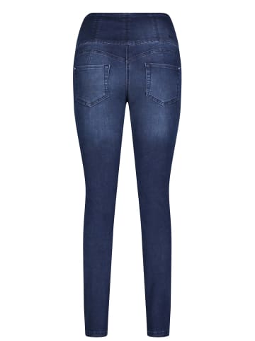CURVY in Blau