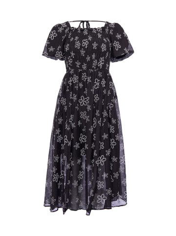 Women Dress in Black