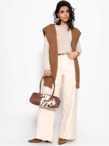 Lange ärmellose Strickweste mit strukturierten Schultern in Camel