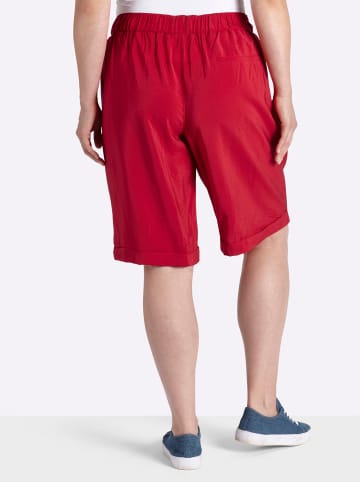 Shorts in rot