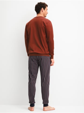 Pyjama in brick red