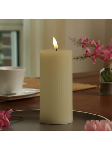 LED Kerze LIV mit Rillen Echtwachs H: 18cm in creme