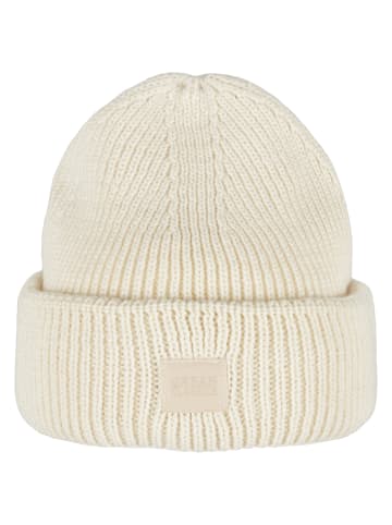 Beany in whitesand