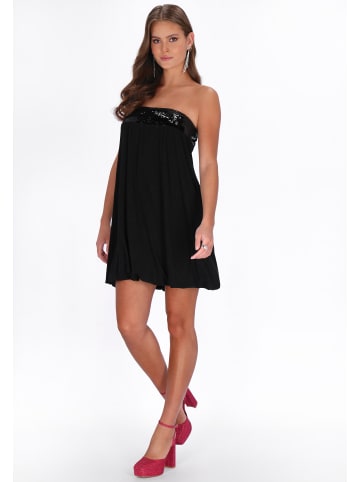 Women Dress in black