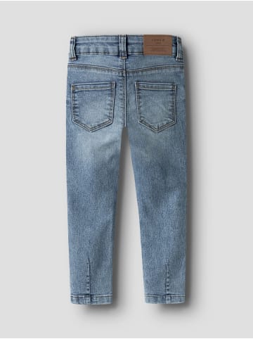 Jeans in Medium Blue Denim