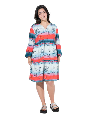 Kleid in mattes blau