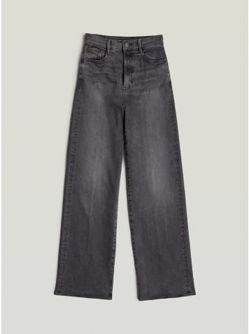 Deck 2.0 High Loose Jeans worn in black sacramento