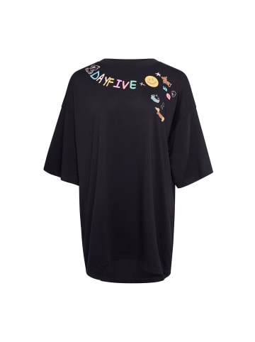 Women T-Shirt in Black
