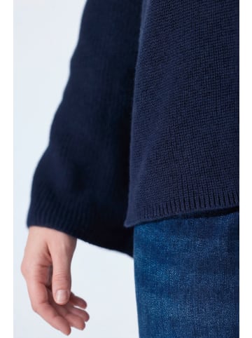 Pullover in marine