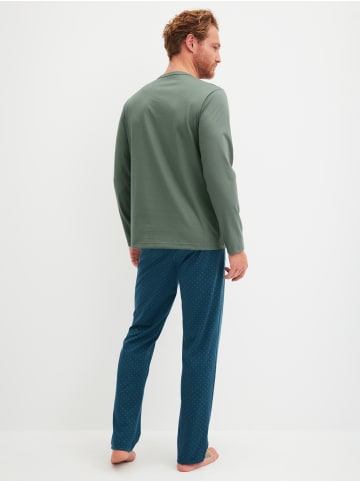 Pyjama in laurel green