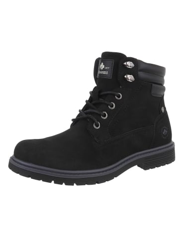 Boot in Schwarz