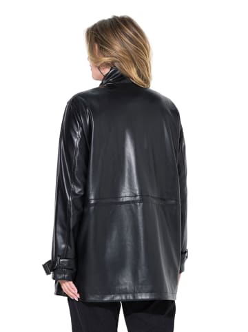 Kunstlederjacke in schwarz