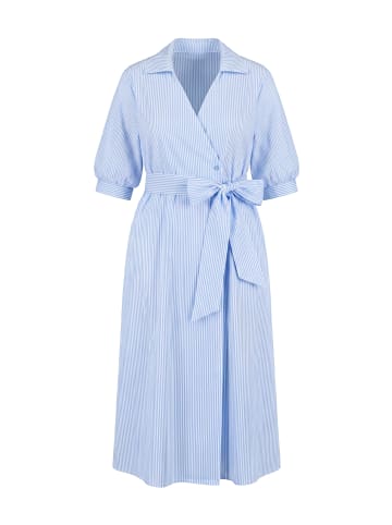Kleid in hellblau
