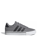 adidas Sneaker Daily 4.0 in Grau