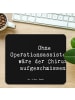 Mr. & Mrs. Panda Mauspad Spruch Operationsassistentin Wichtigkei... in Schwarz