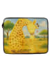 Mr. & Mrs. Panda Laptop Tasche Giraffe Kind Design ohne Spruch in Weiß