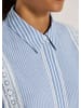 MADELEINE Streifenbluse mit Spitze in wollweiß / rauchblau